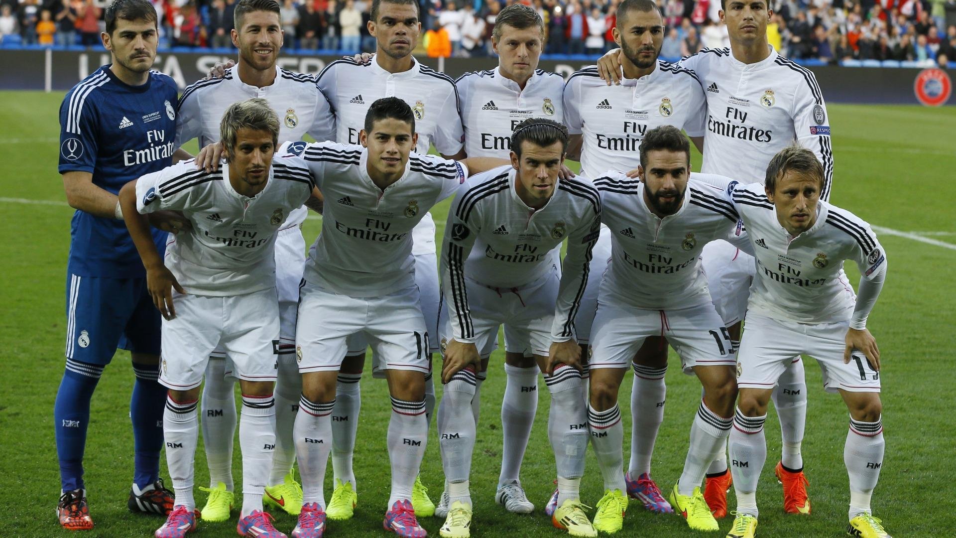 一代神锋亲身指导!范佩西率费耶诺德领跑荷甲,上田绮世11场轰13球